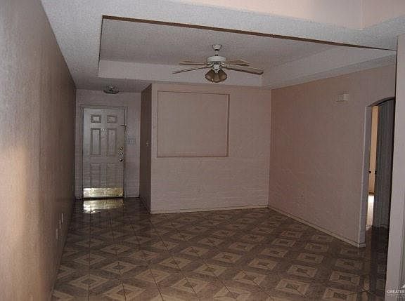 5th image of 2205 Kimberly Ln