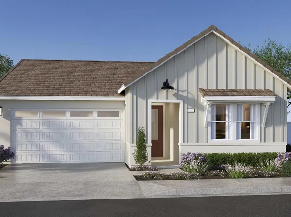 704 Eclipse Ln, Clovis, CA 93619