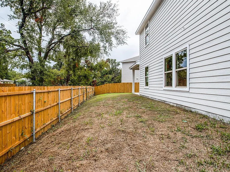 134 Canales Cir — Photo 24