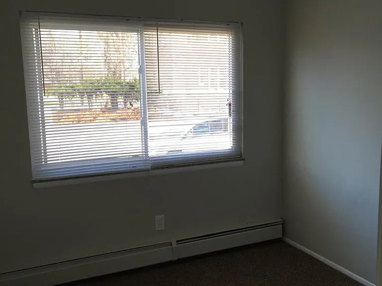 1303 Cove Ave #201 — Photo 10