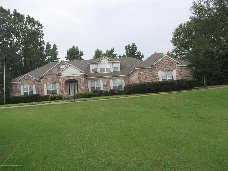 1st image of 675 Bradley Dr