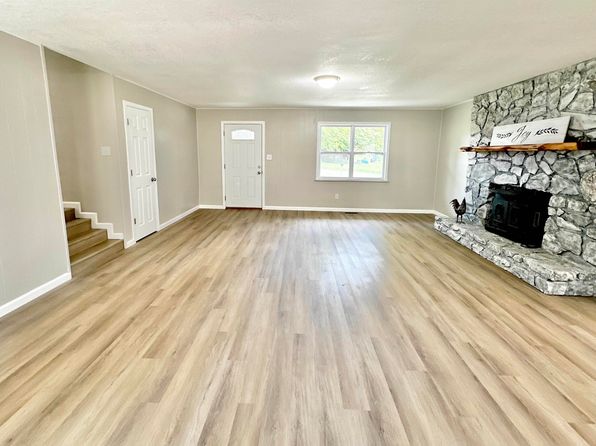 5482 Hackberry Ln N, Gadsden, AL 35903