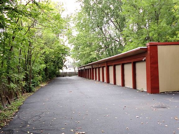 Garage Right Side View