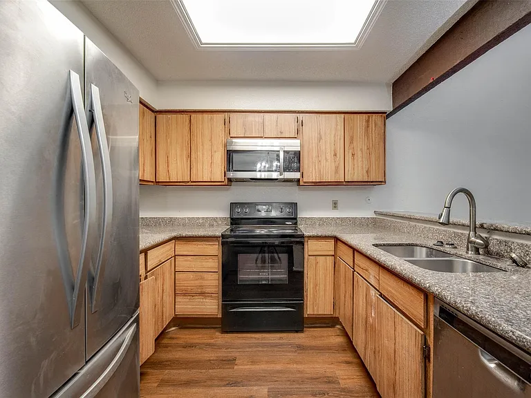 7131 Brendam Ln — Photo 11