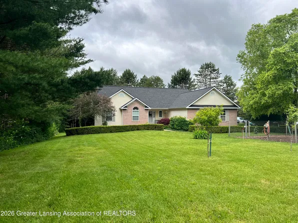 1960 Deerwood Cir, Dewitt, MI 48820