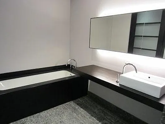 Rented by Kian Realty | media 5