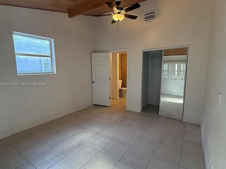 1619 Shenandoah St — Photo 3