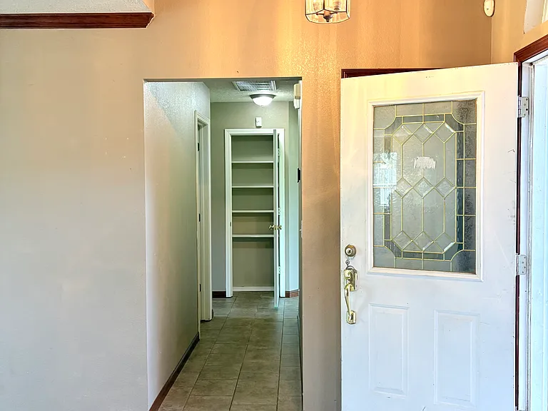 928 W Quincy St — Photo 3