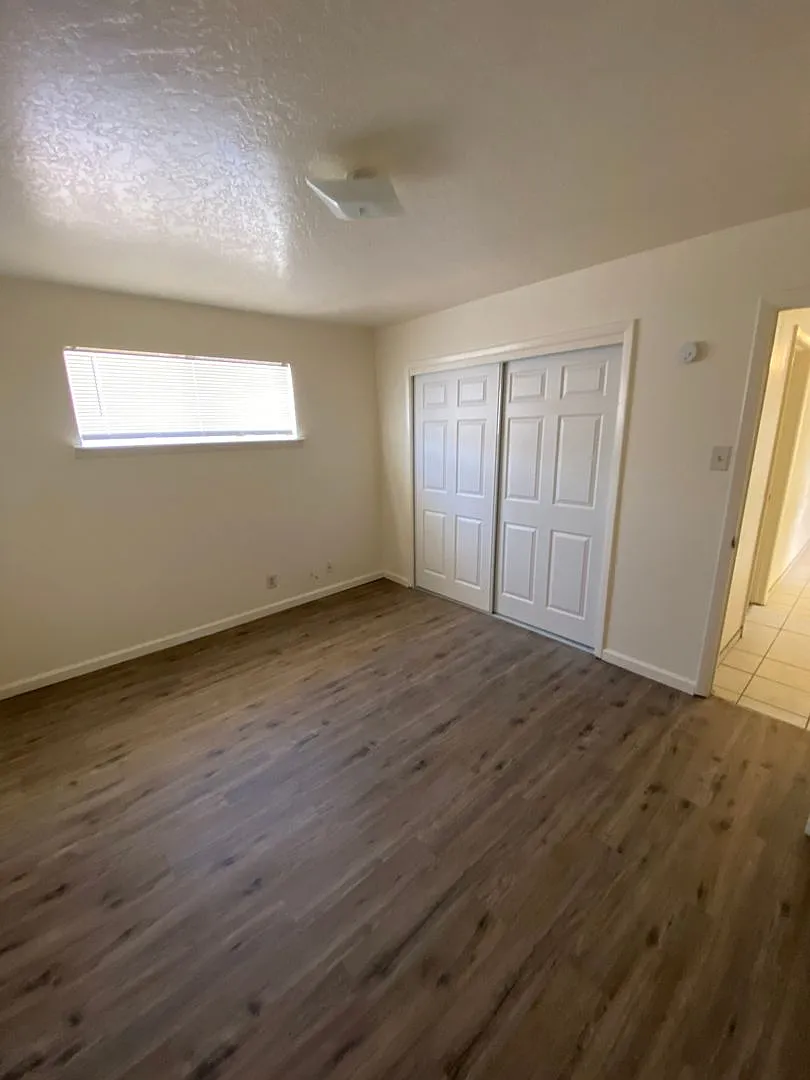 449 Charleston St SE — Photo 4