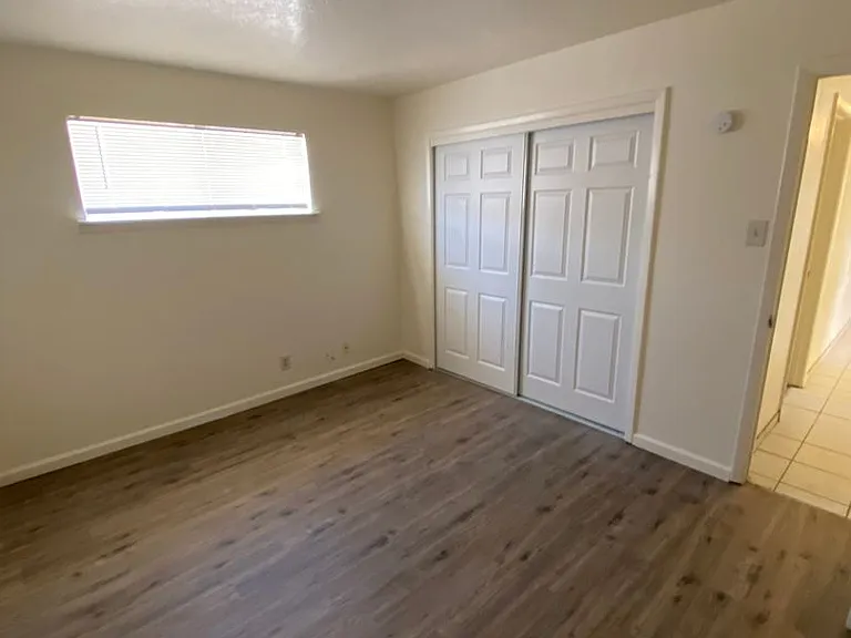 449 Charleston St SE — Photo 4