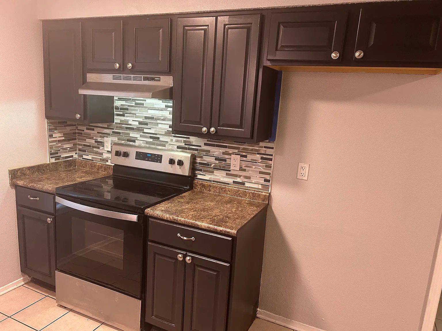 3 bed, 1100 sqft, $1,345 — Photo 4