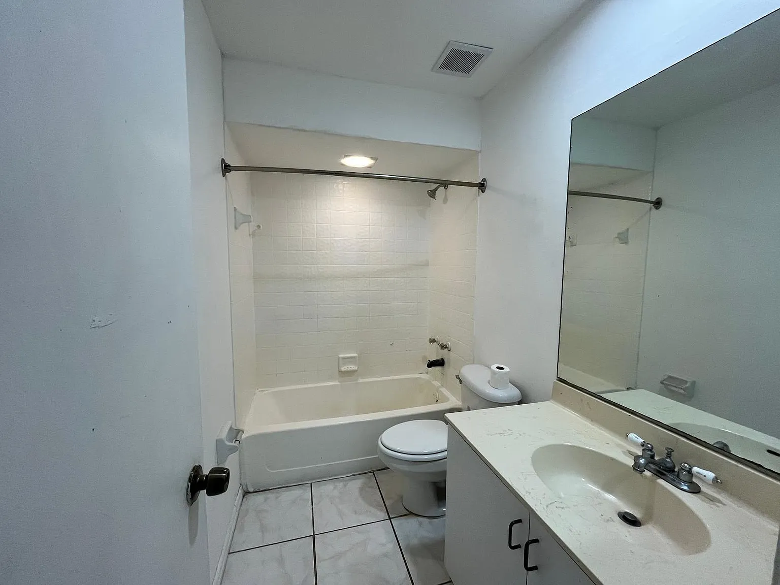 2481 NW 56th Ave — Photo 4