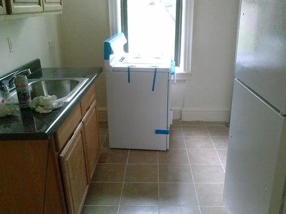 5th image of 206 Clarkson Ave