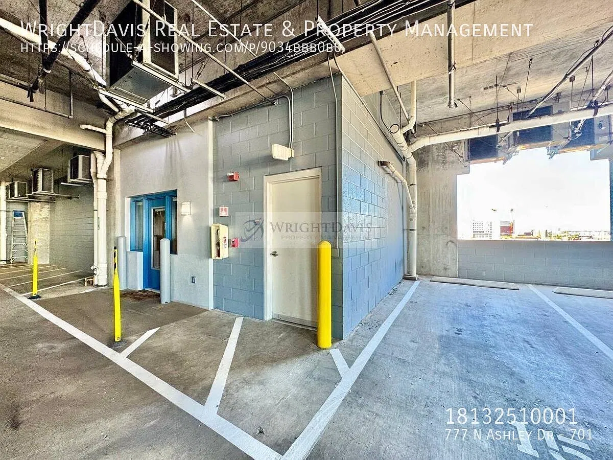 Stunning 2BR/2BA Downtown Tampa Condo with River Views — Photo 2