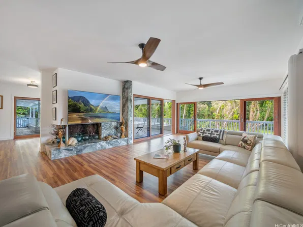969 Auloa Rd, Kailua, HI 96734