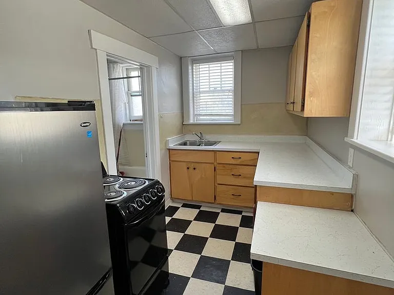 Blackmore Apartments — Photo 2