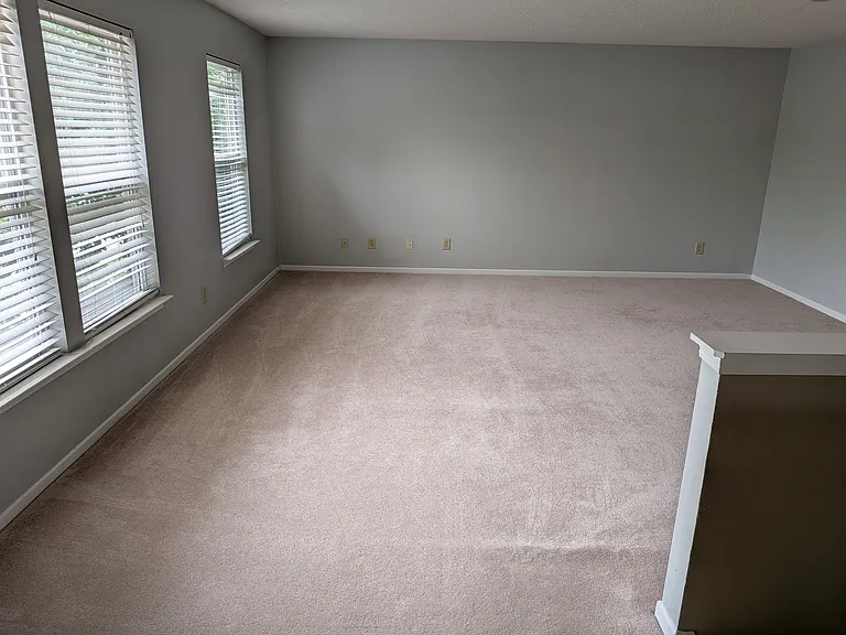 10418 Memorial Knoll Dr — Photo 3