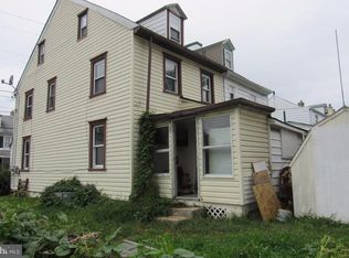 5 Main St, Upland, PA 19015