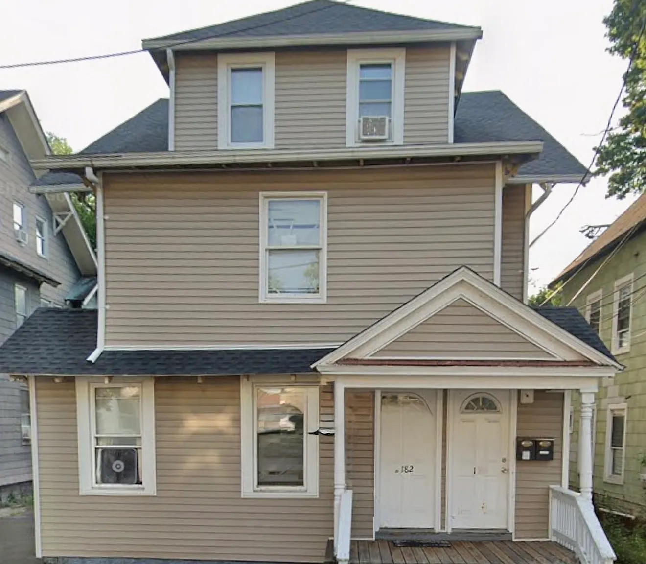 4 bed, 1200 sqft, $2,800 — Photo 4