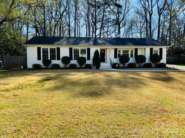 3817 Flowerfield Rd, Charlotte, NC 28210