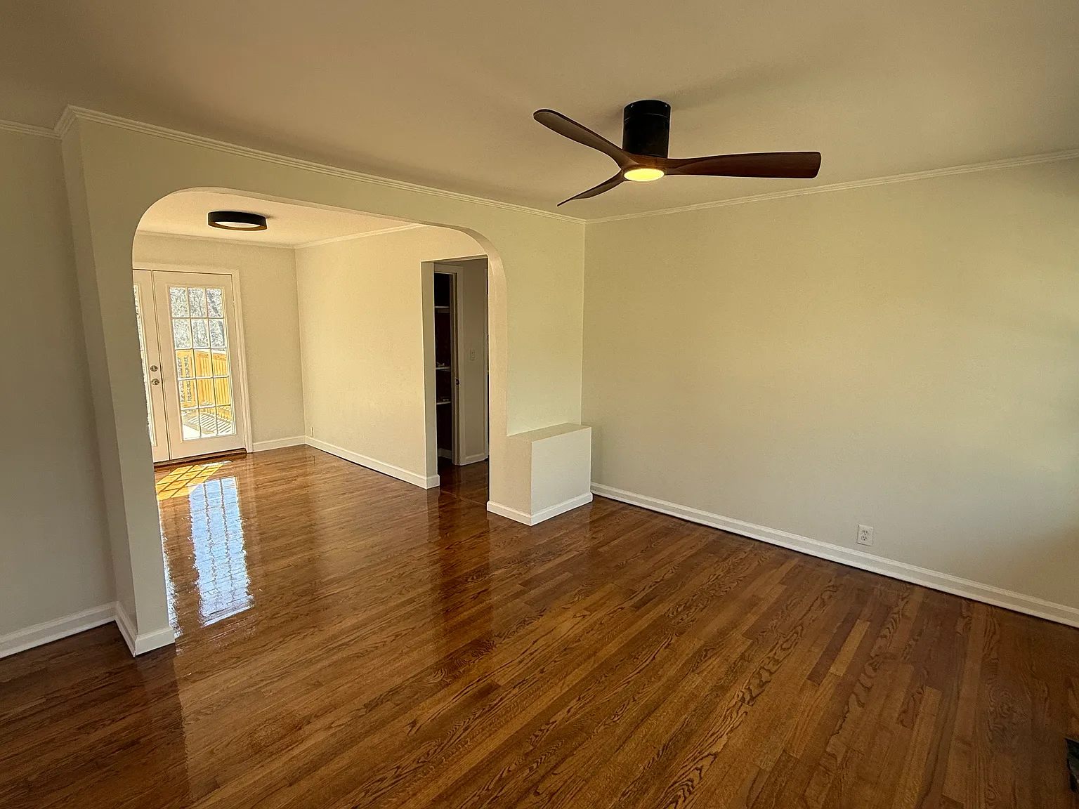 2 bed, 1216 sqft, $2,200 — Photo 2