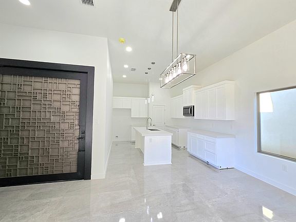 3rd image of 1110 Noyola Loop