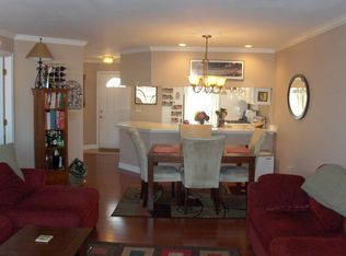 6940 Fairfax Dr, Arlington, VA 22213