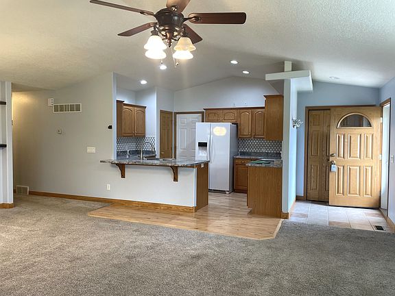 4th image of 336 Cottage Hill Ln