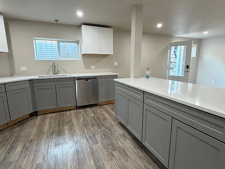 3950 1/2 Sky Ranch Dr — Photo 2