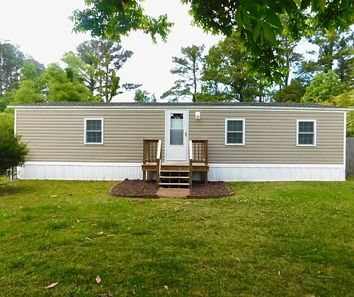 112 Longleaf Dr Photo 1