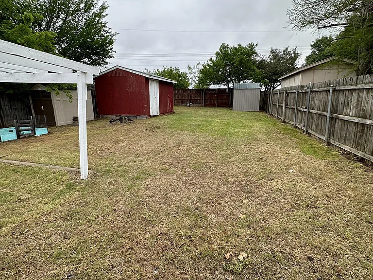 8500 Tiffany Dr — Photo 21