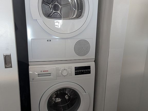 3rd image of 5415 N Sheridan Rd APT 2905