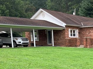 612 Valley Rd, Sophia, WV 25921