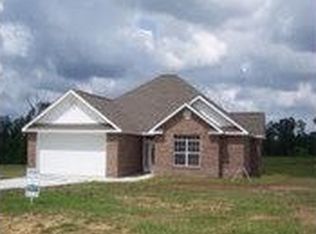10 Bailey Trl, Laurel, MS 39443
