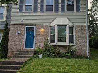 5876 Kara Pl, Burke, VA 22015