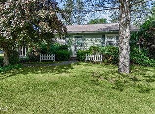 319 Grooms Road, Halfmoon, NY 12065