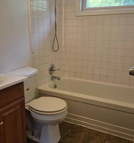 1021 Saint Martins Ave — Photo 3