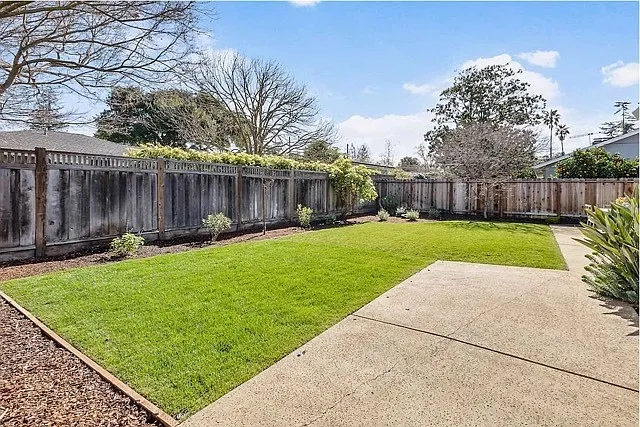 439 Valencia Drive - 1 — Photo 2