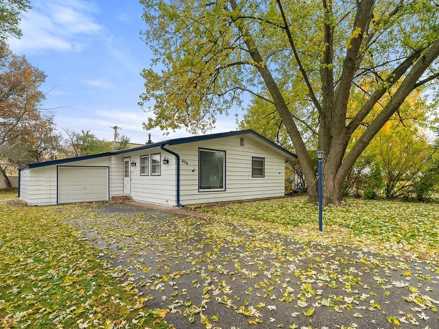 604 Reese Ave photo 1
