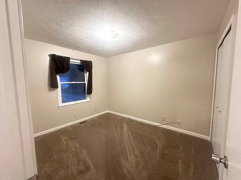 16488 Taft Rd — Photo 5