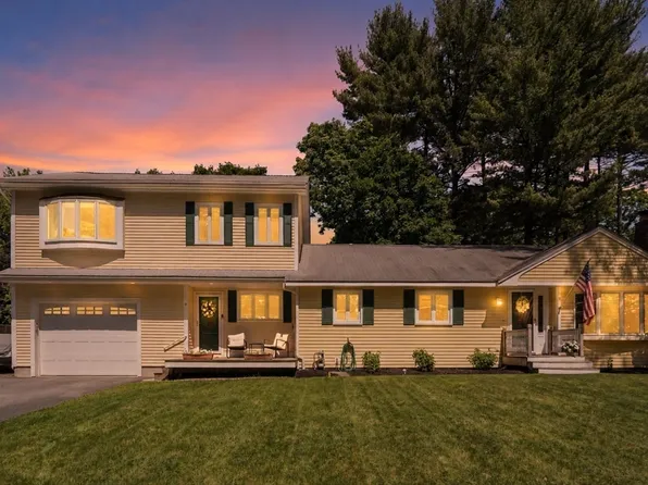 9 Abbot St, Westford, MA 01886