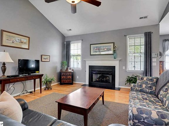 4th image of 33 Cantera Cir