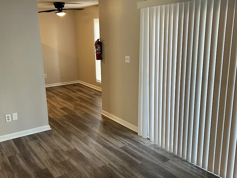 3813 Triana Blvd SW #201-E — Photo 31