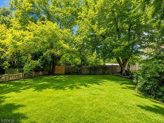 3rd image of 10 Alden Rd