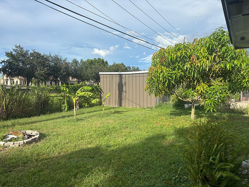 1st image of 1641 Maple Dr #2