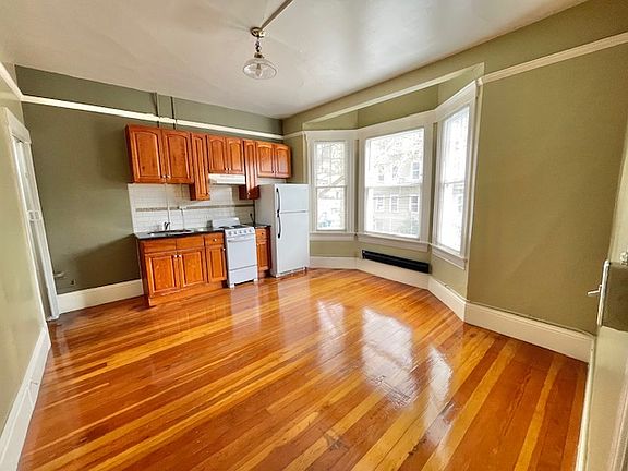 2nd image of 3444 18th St APT 8
