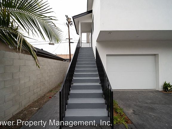 4th image of 581 E Hillsdale St #8700907