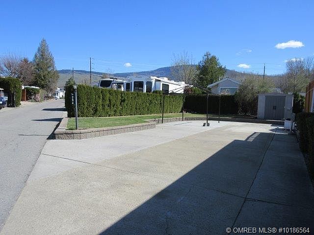 2nd image of 415 Commonwealth Rd #294