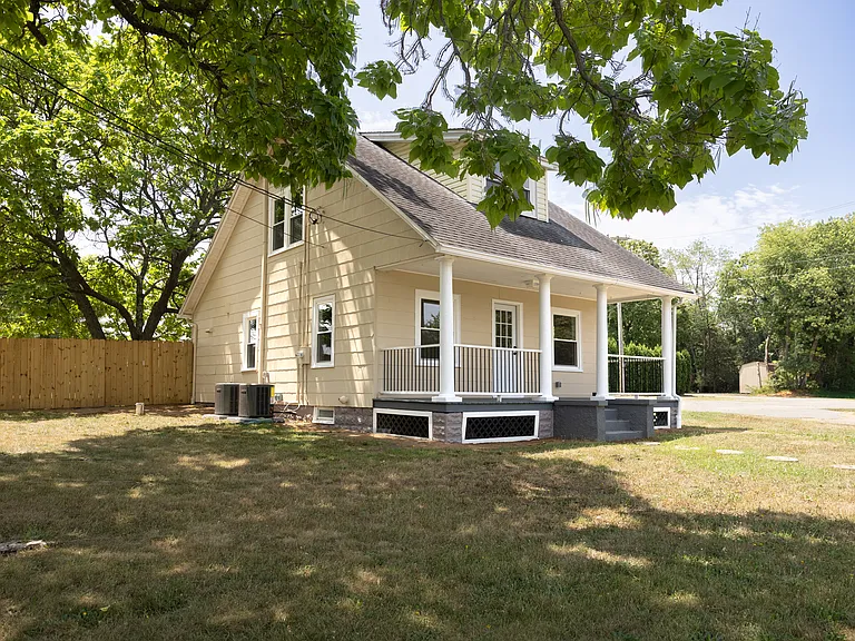 639 Landis Ave — Photo 43
