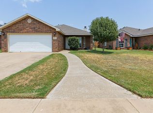 2012 100th St, Lubbock, TX 79423